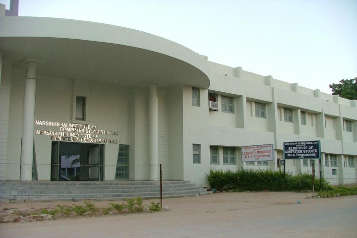 https://cache.careers360.mobi/media/colleges/social-media/media-gallery/5521/2021/7/9/College Building View of SV Institute of Management Kadi_Campus-View.jpg